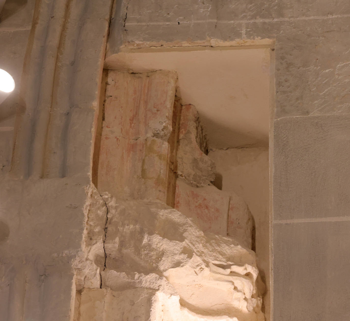 Las obras de restauración de la Catedral de Palencia la embellecen