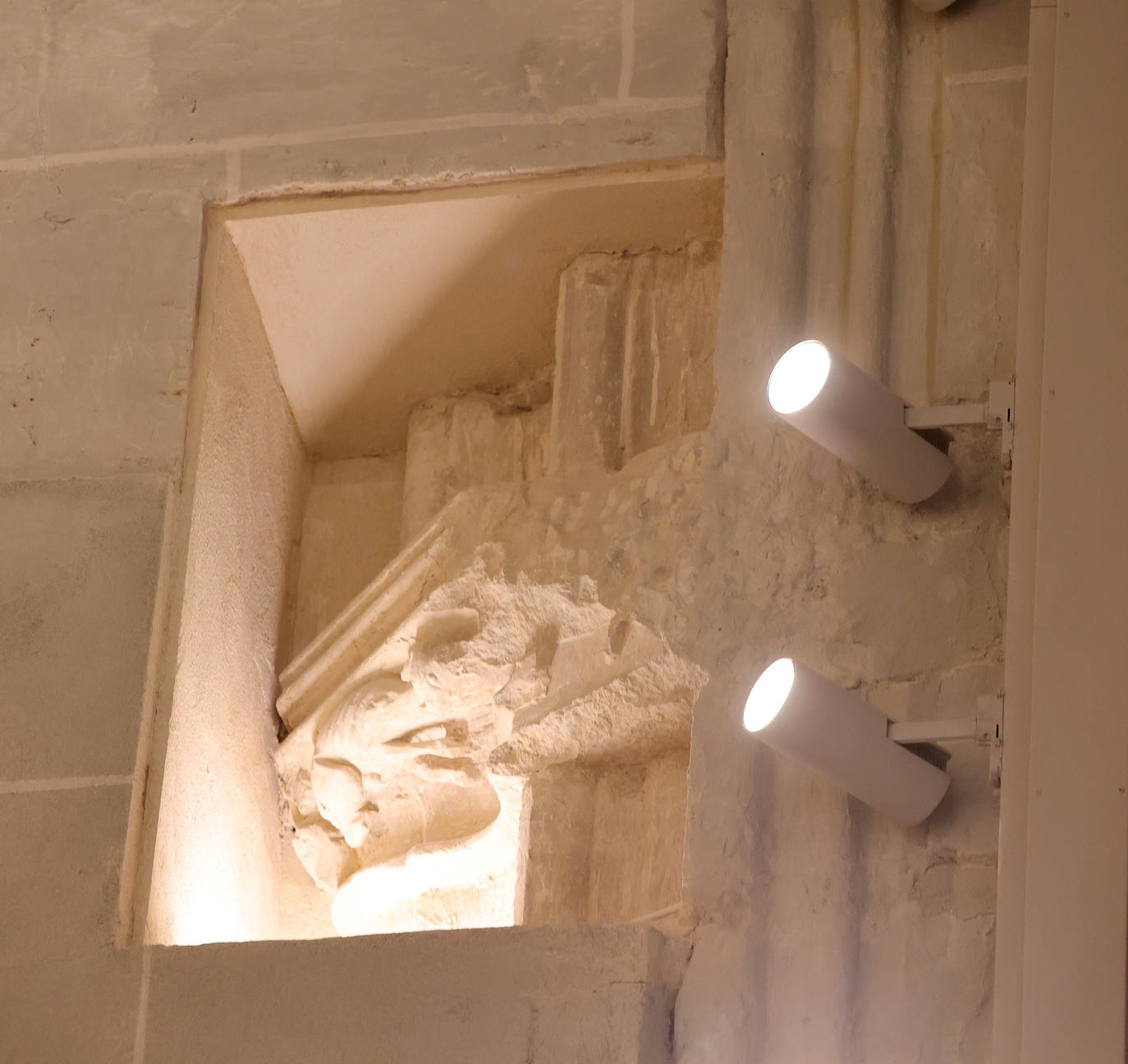 Las obras de restauración de la Catedral de Palencia la embellecen