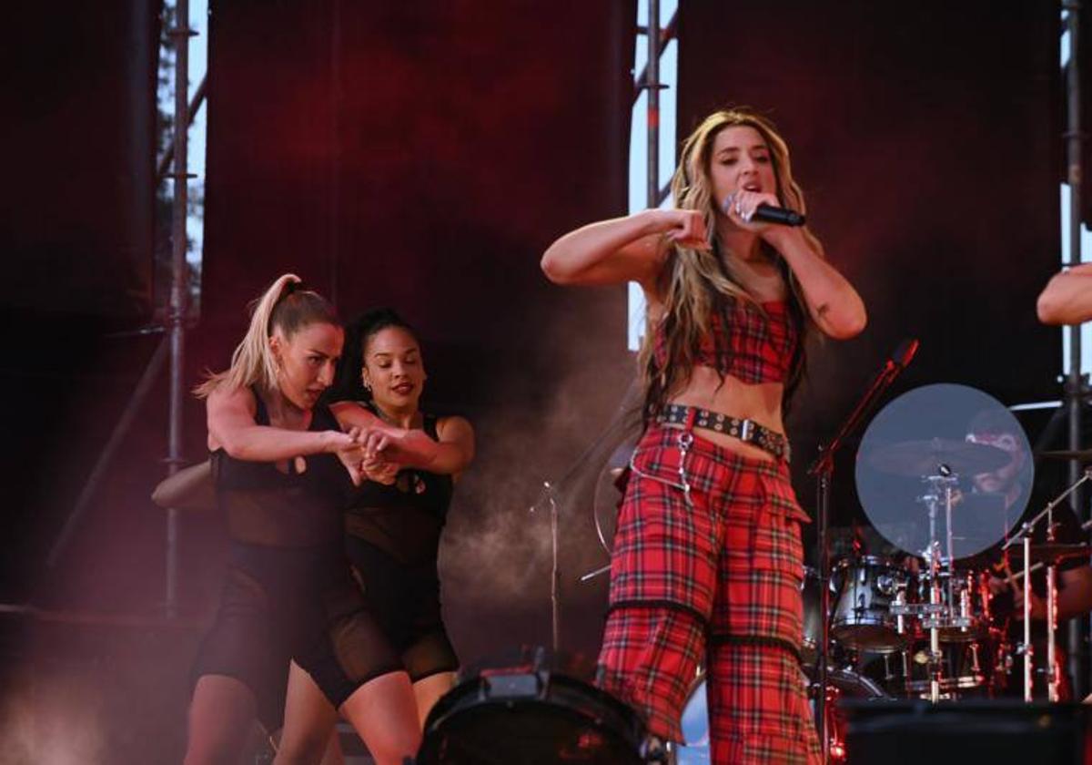 Lola Índigo en un concierto en el festival de Conexión Valladolid.