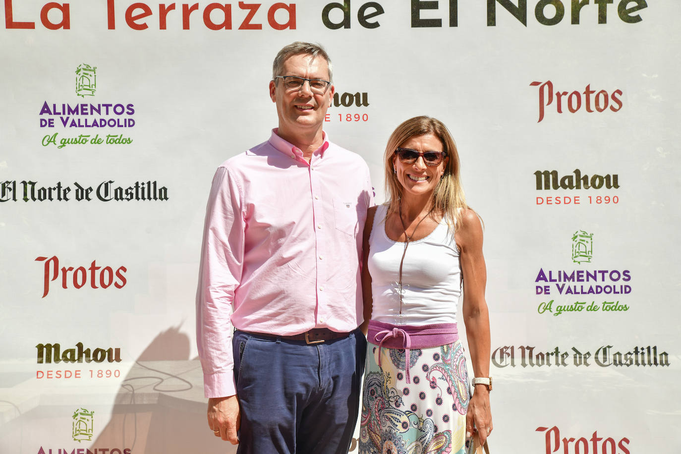 Javier Calvo (alcalde de Valoria la Buena) y Caroline Quintana.