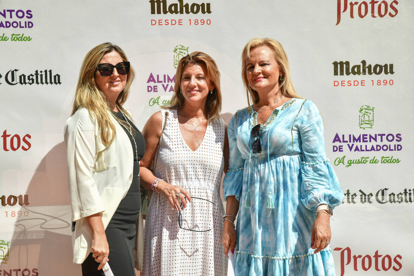 Ana Rosa Hernando, Fátima Pinacho y Marisa Calvo (procuradoras de VOX en las Cortes).