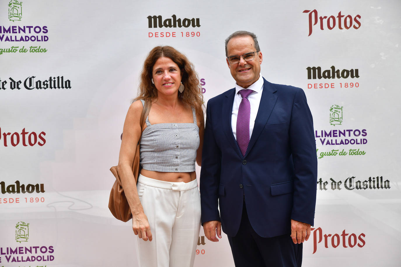 Marta García (Fundación Sandra Ibarra) y Cayetano Cifuentes (presidente del Aula Cultural).