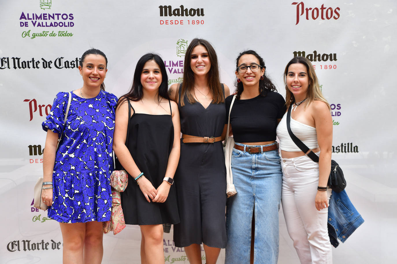 Teatro Cervantes: Carmen Valverde, Lucía Roales, Elisa Martín, Raquel Martín y Andrea Pérez.