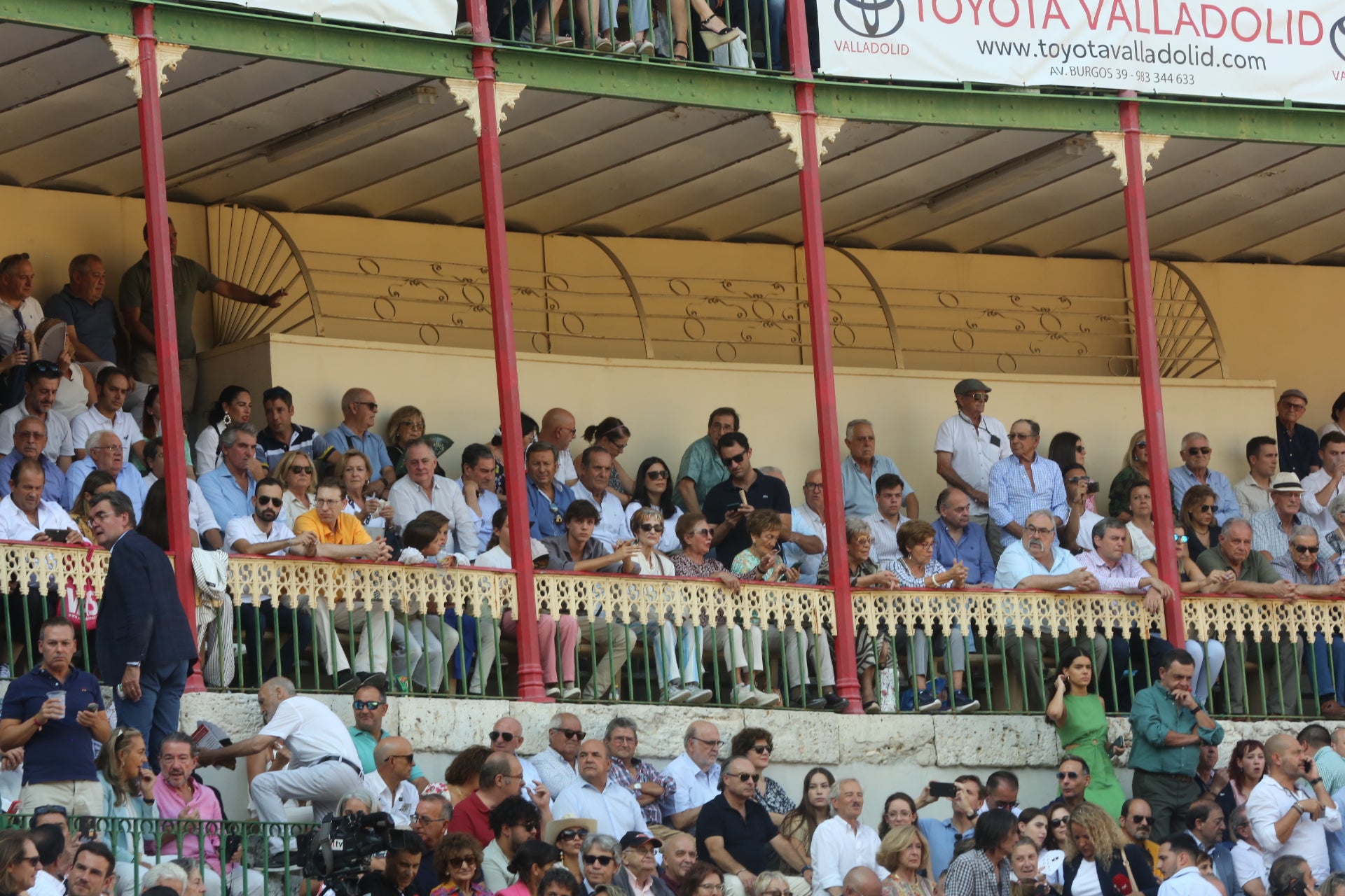 Búscate en los tendidos de la Plaza de Toros de Valladolid (1 de 2)