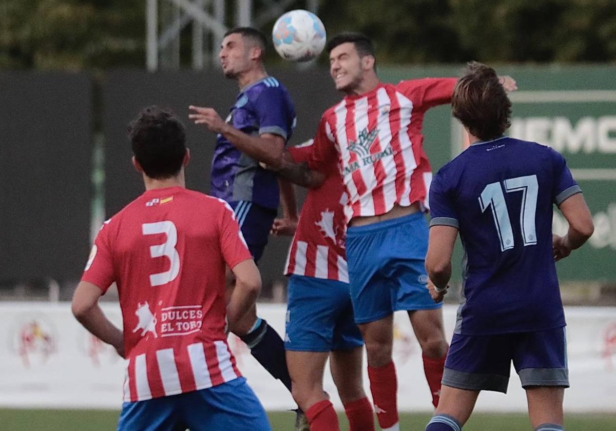 Partido del Atlético Tordesillas en el Torneo Diputación frente al Promesas.