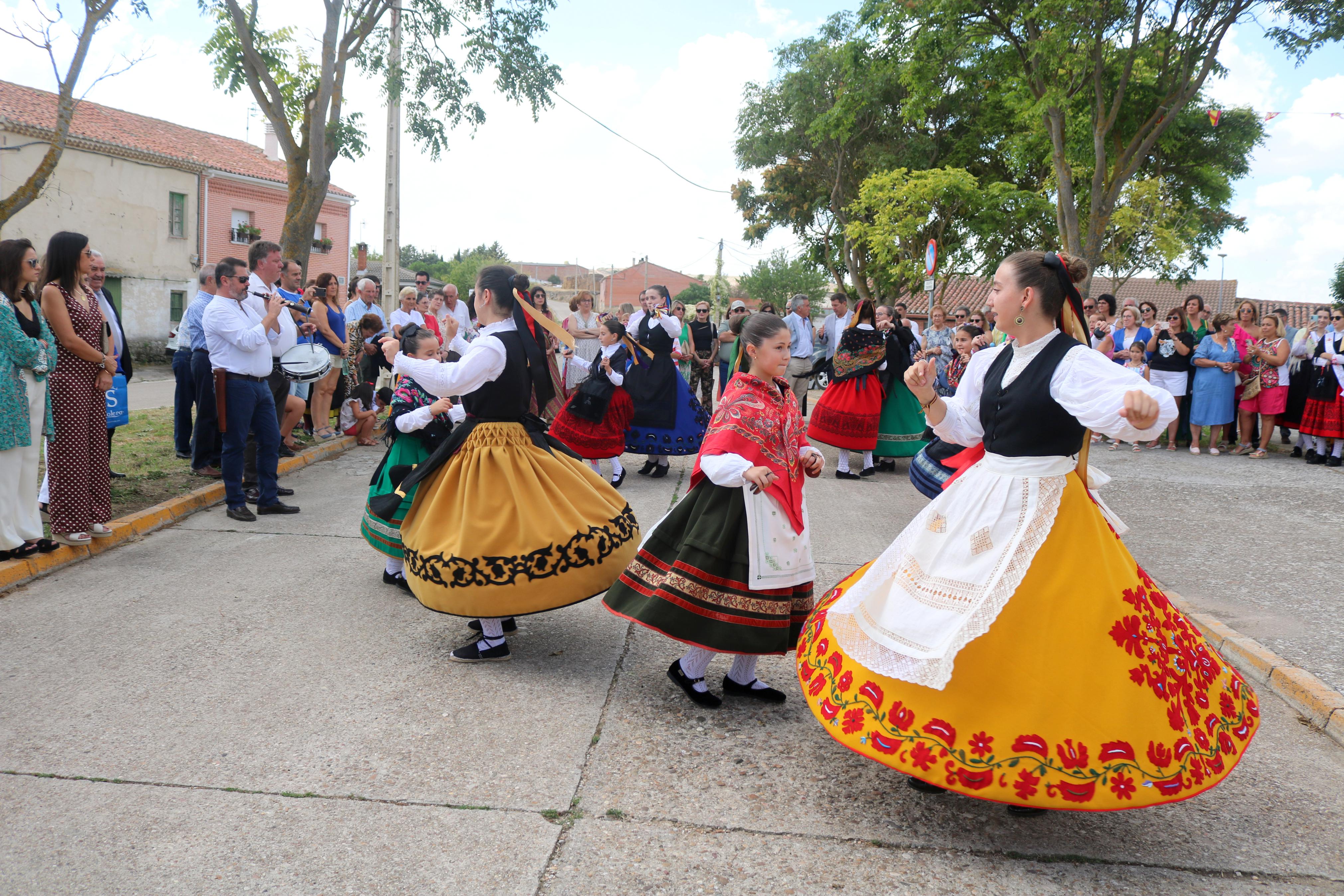 Baltanás se rinde a la Virgen de Revilla