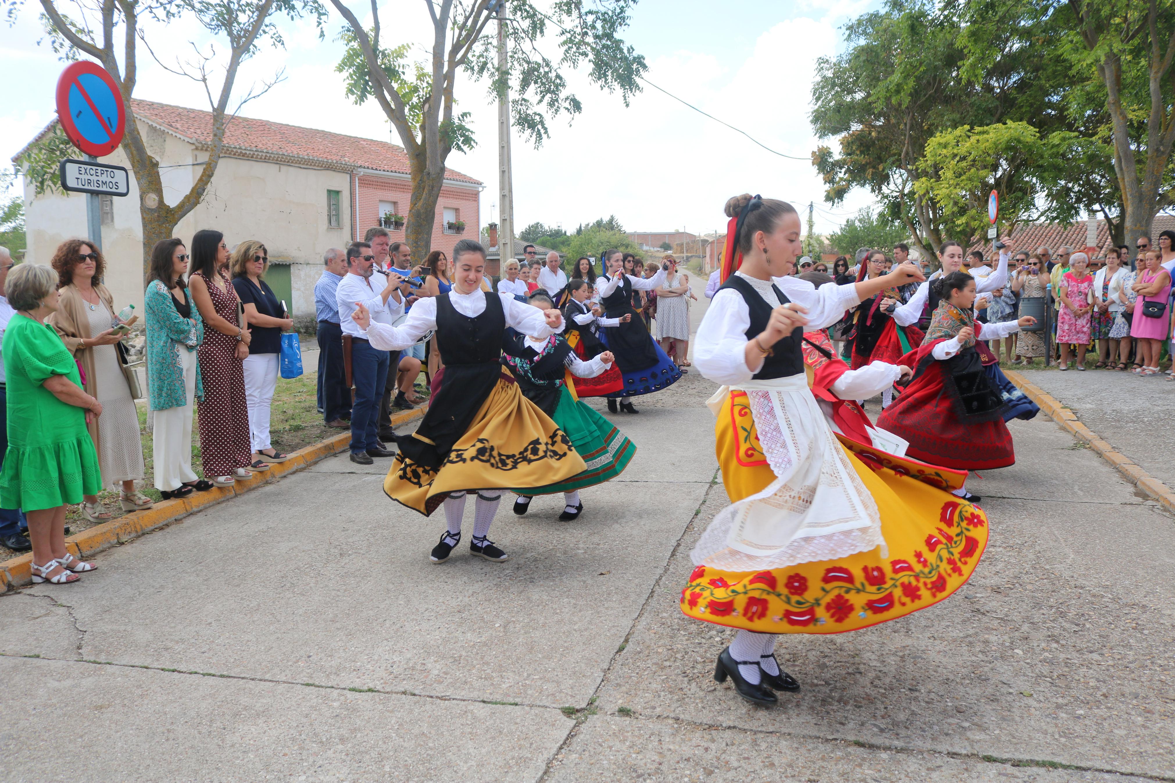 Baltanás se rinde a la Virgen de Revilla