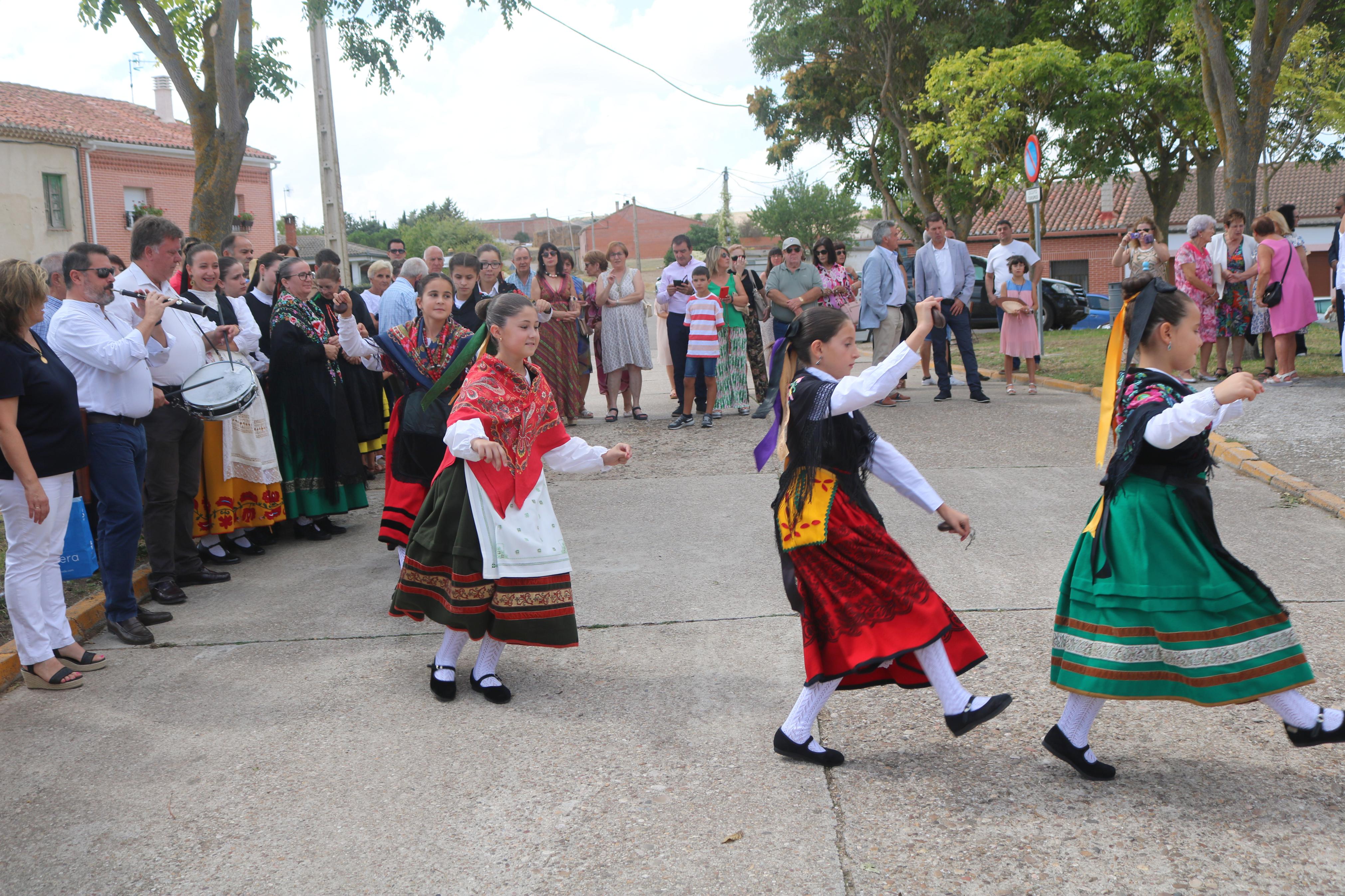 Baltanás se rinde a la Virgen de Revilla