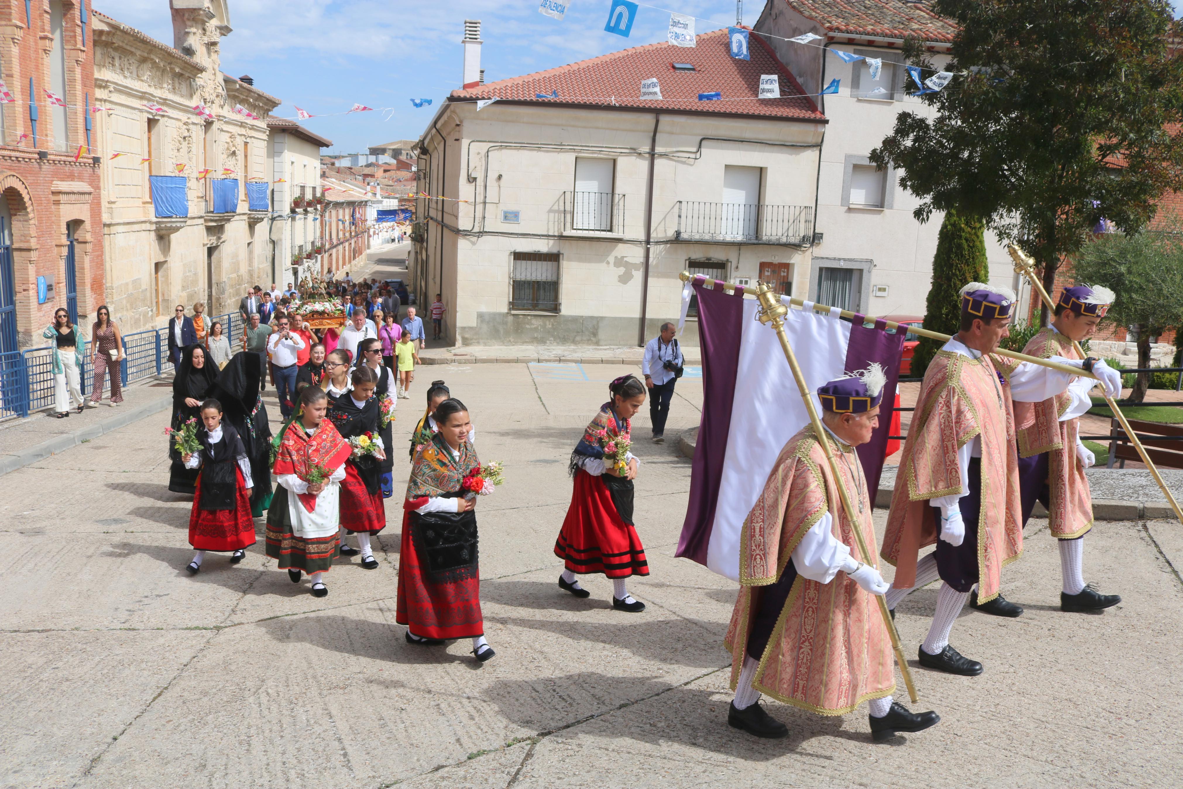 Baltanás se rinde a la Virgen de Revilla