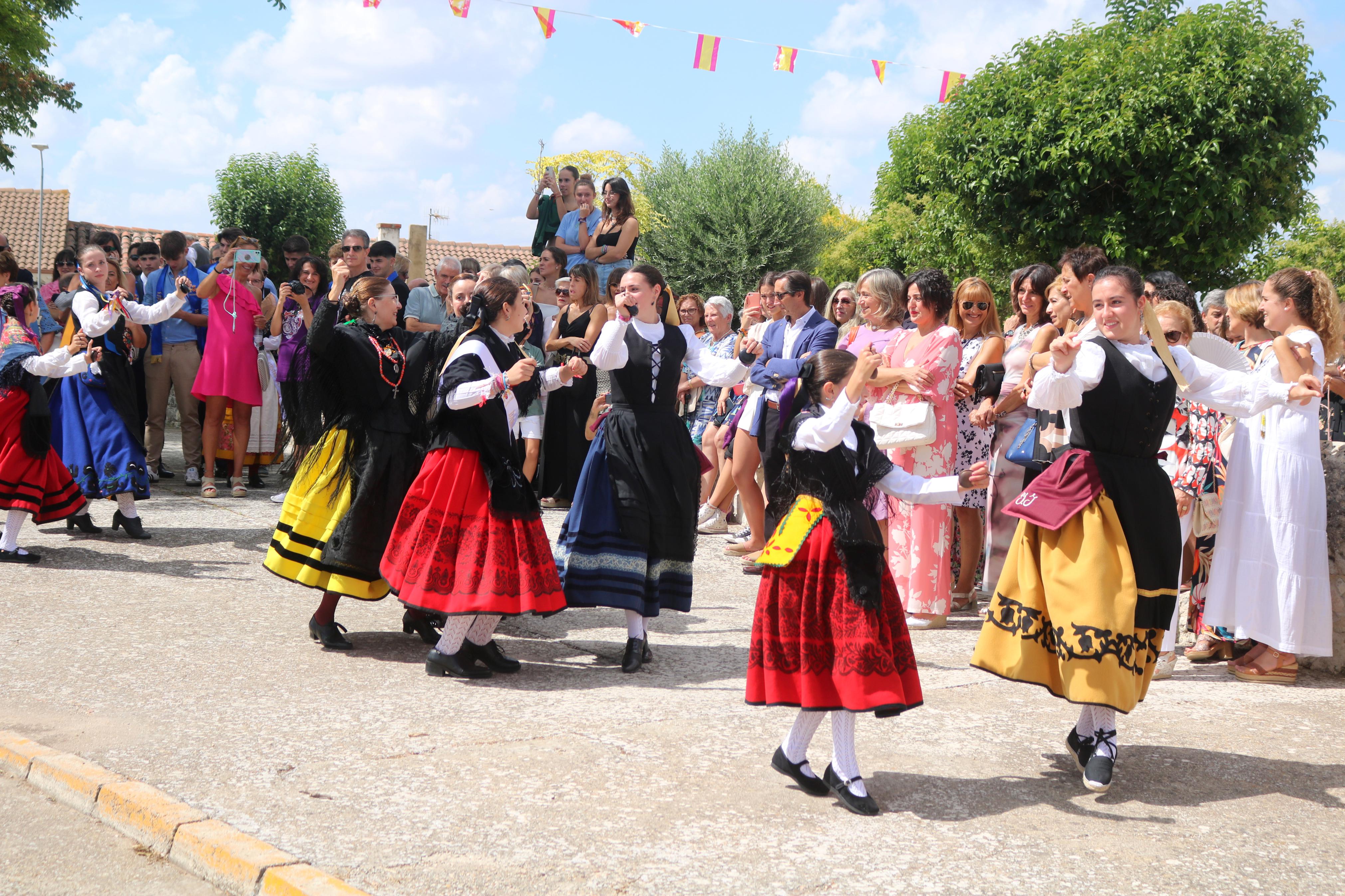 Baltanás se rinde a la Virgen de Revilla