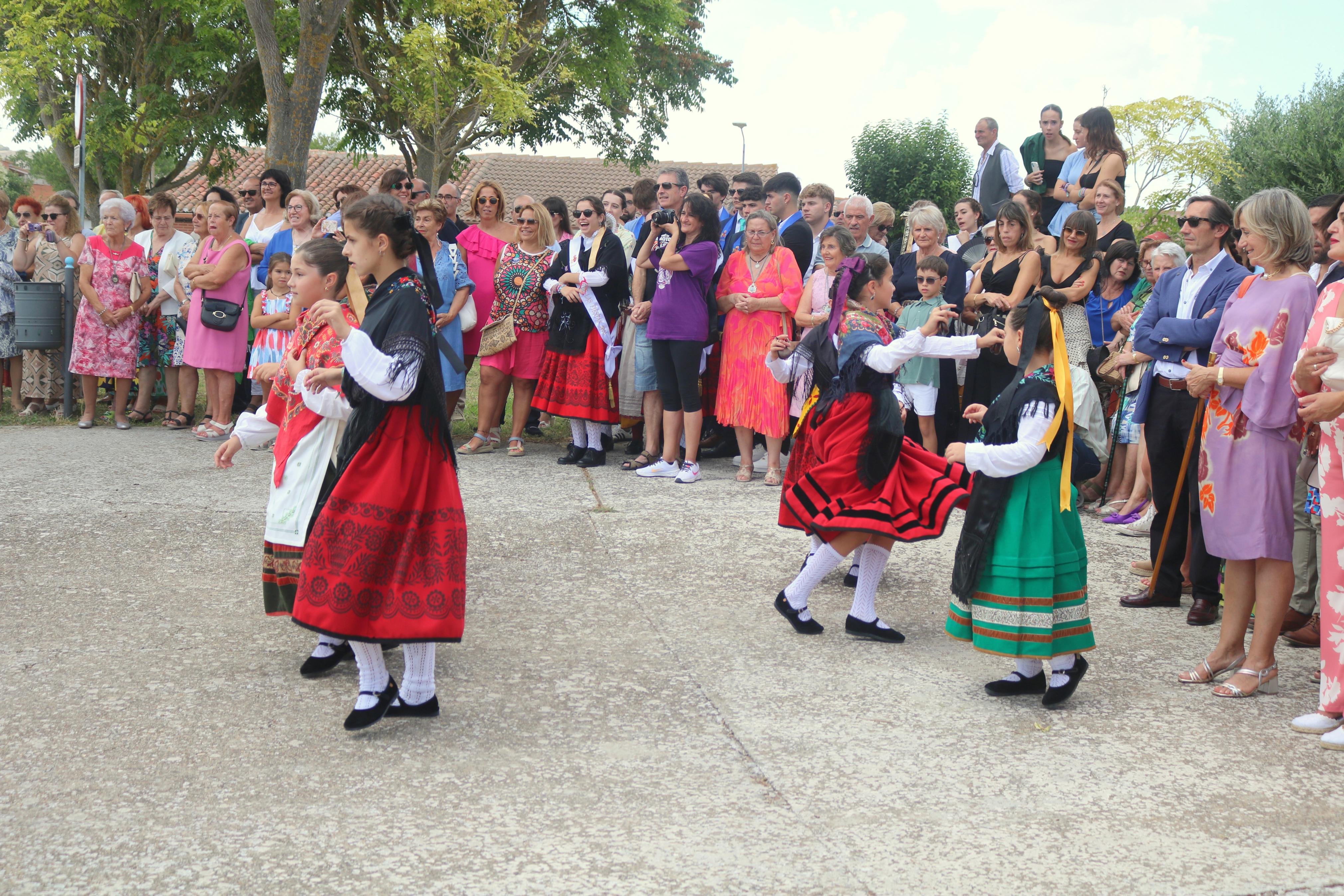 Baltanás se rinde a la Virgen de Revilla