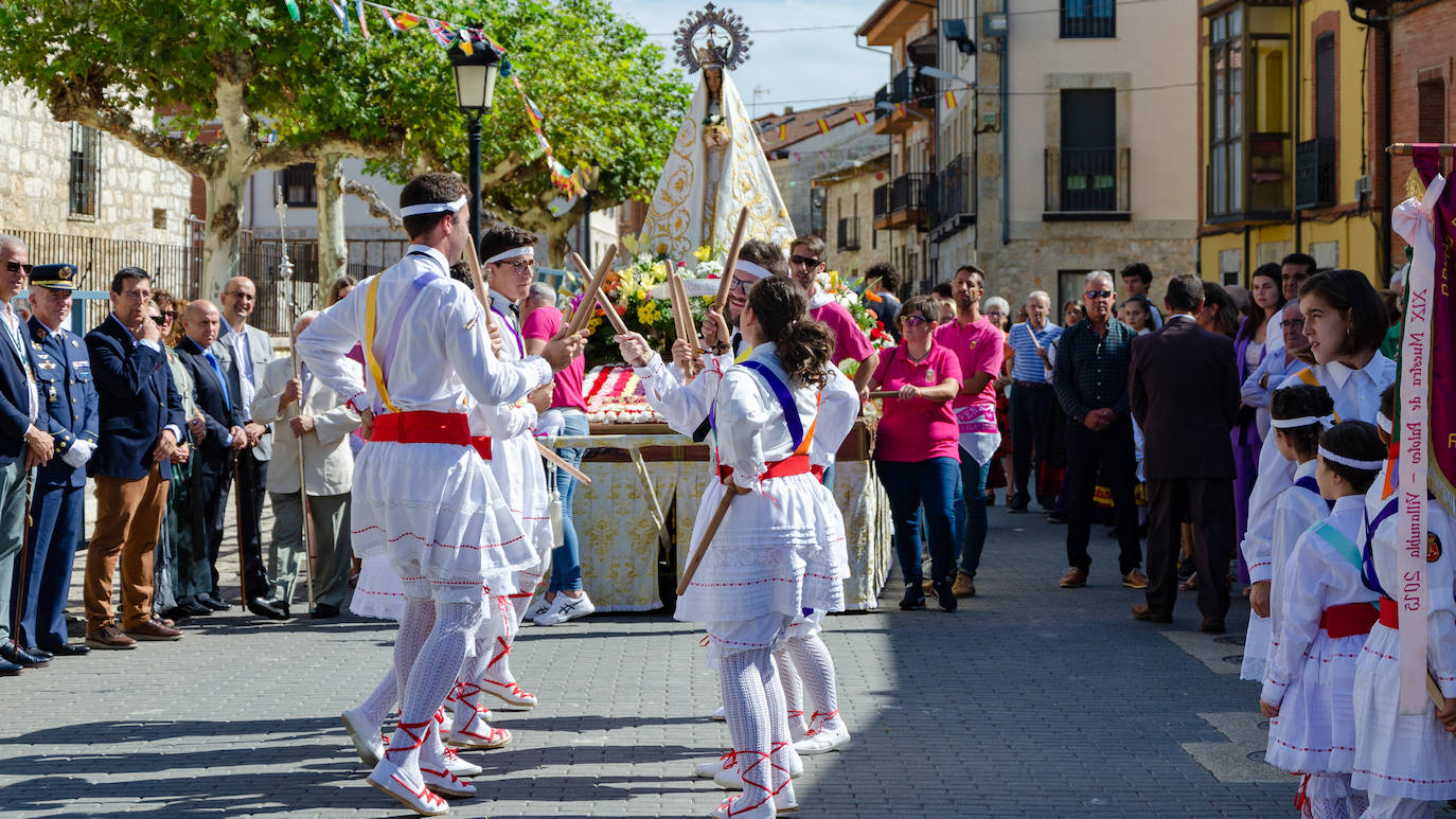 La Virgen de Gracia procesiona en Villanubla
