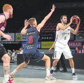 Duro correctivo para el Zunder en Vitoria en el tercer partido de pretemporada