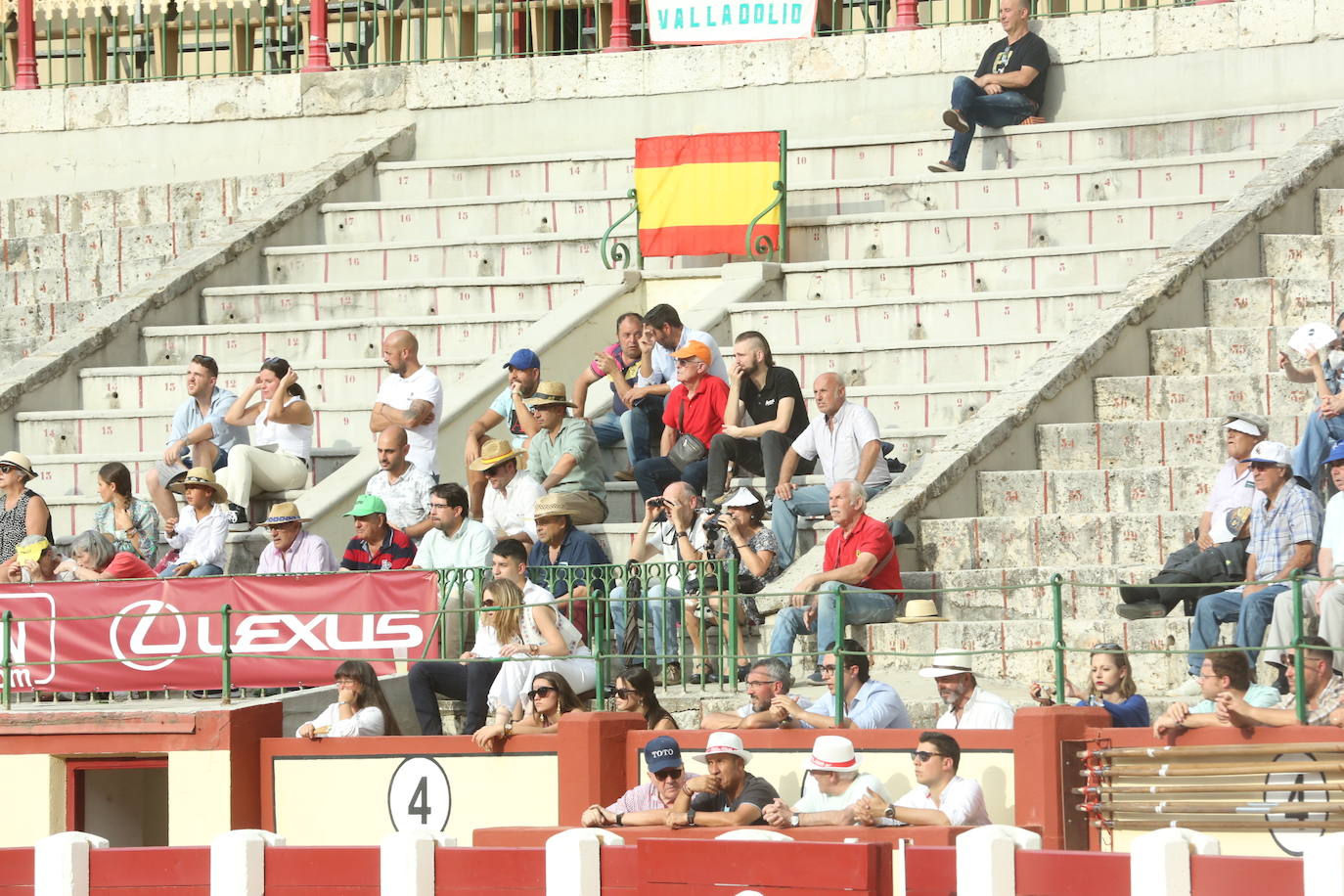 Búscate en los tendidos de la Plaza de Toros de Valladolid (2 de 2)