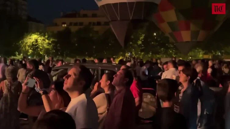 El espectáculo 'Night Glow' de los globos aerostáticos en la noche vallisoletana