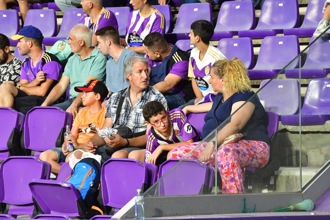 Búscate en la grada del José Zorrilla (1 de 5)