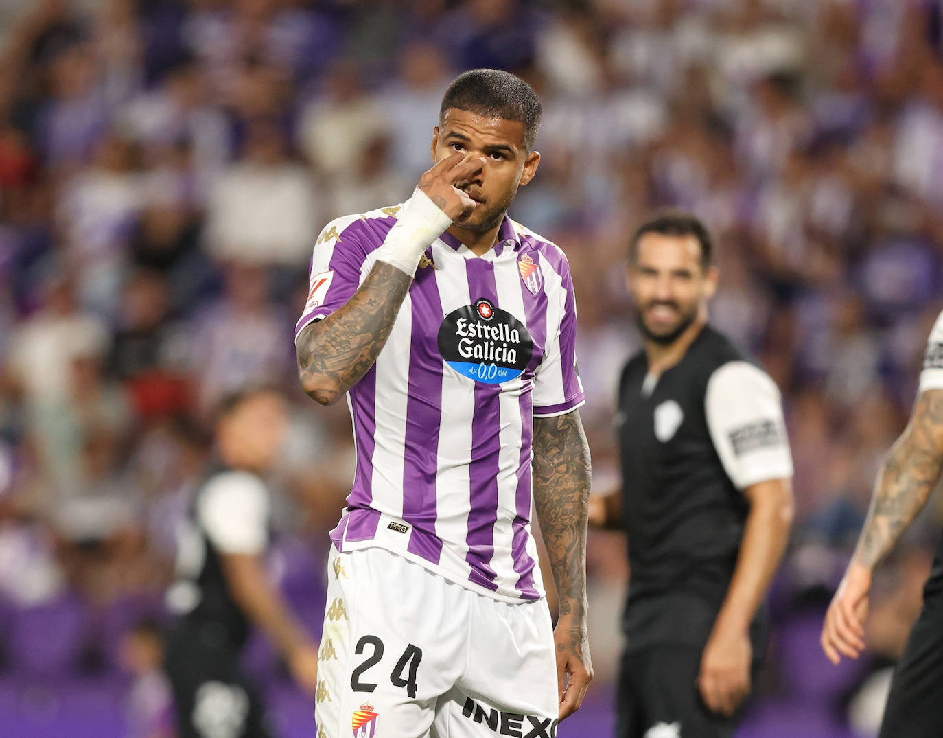 El partido entre el Real Valladolid y el Elche, en imágenes