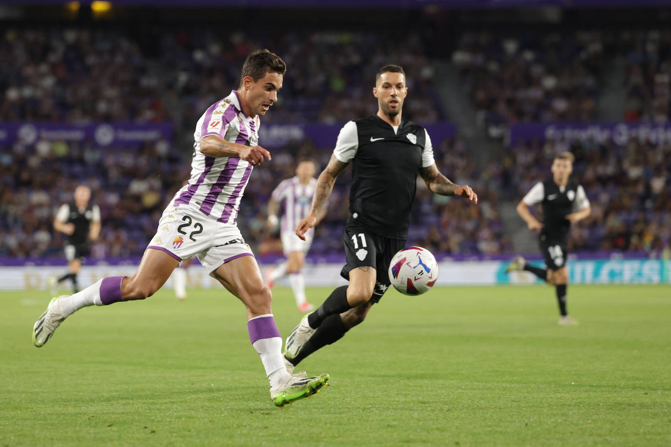 El partido entre el Real Valladolid y el Elche, en imágenes