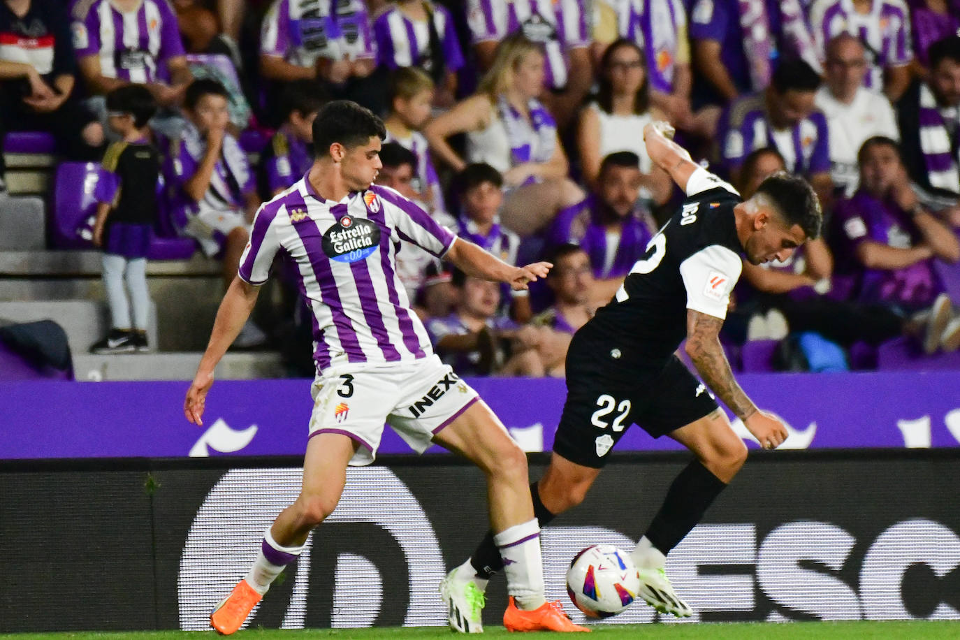 El partido entre el Real Valladolid y el Elche, en imágenes