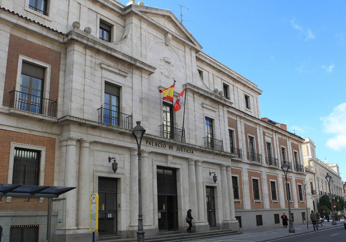 Fachada de la Audiencia de Valladolid, en una imagen de archivo.