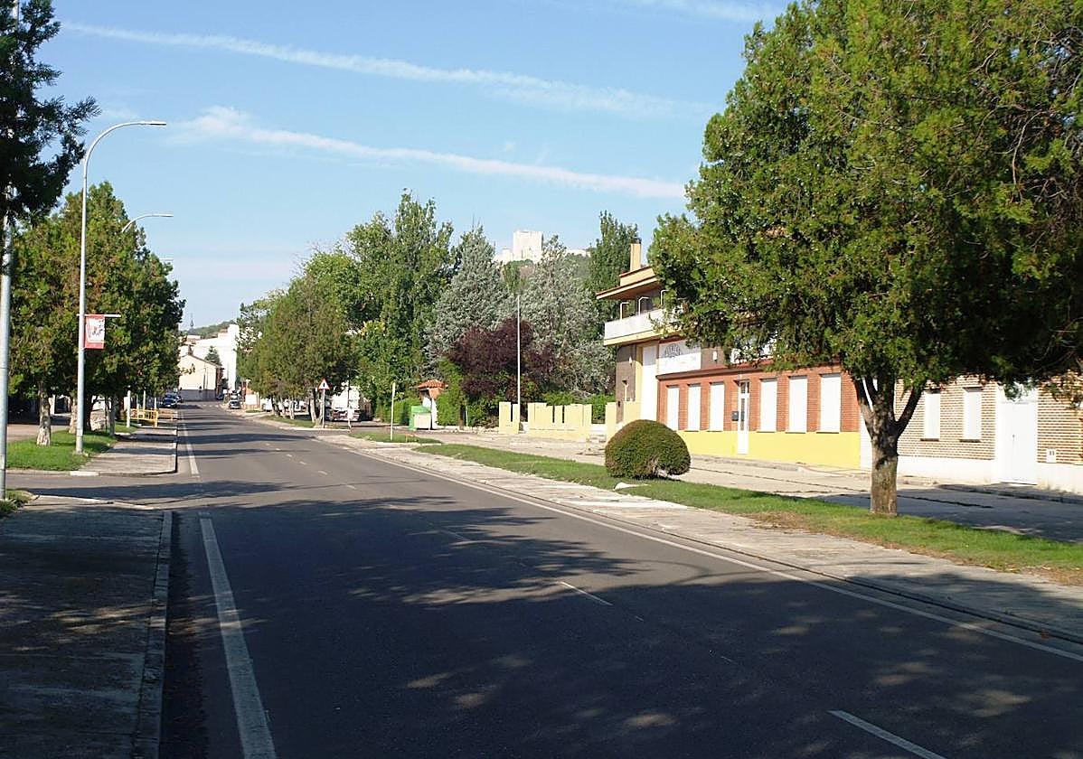 Zona de la calle Fausto Herrero de Íscar donde se situará la línea de llegada de la decimonovena etapa de la Vuelta ciclista a España.