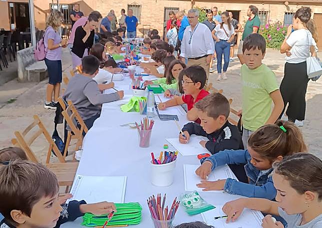 Participantes en el certamen infantil.