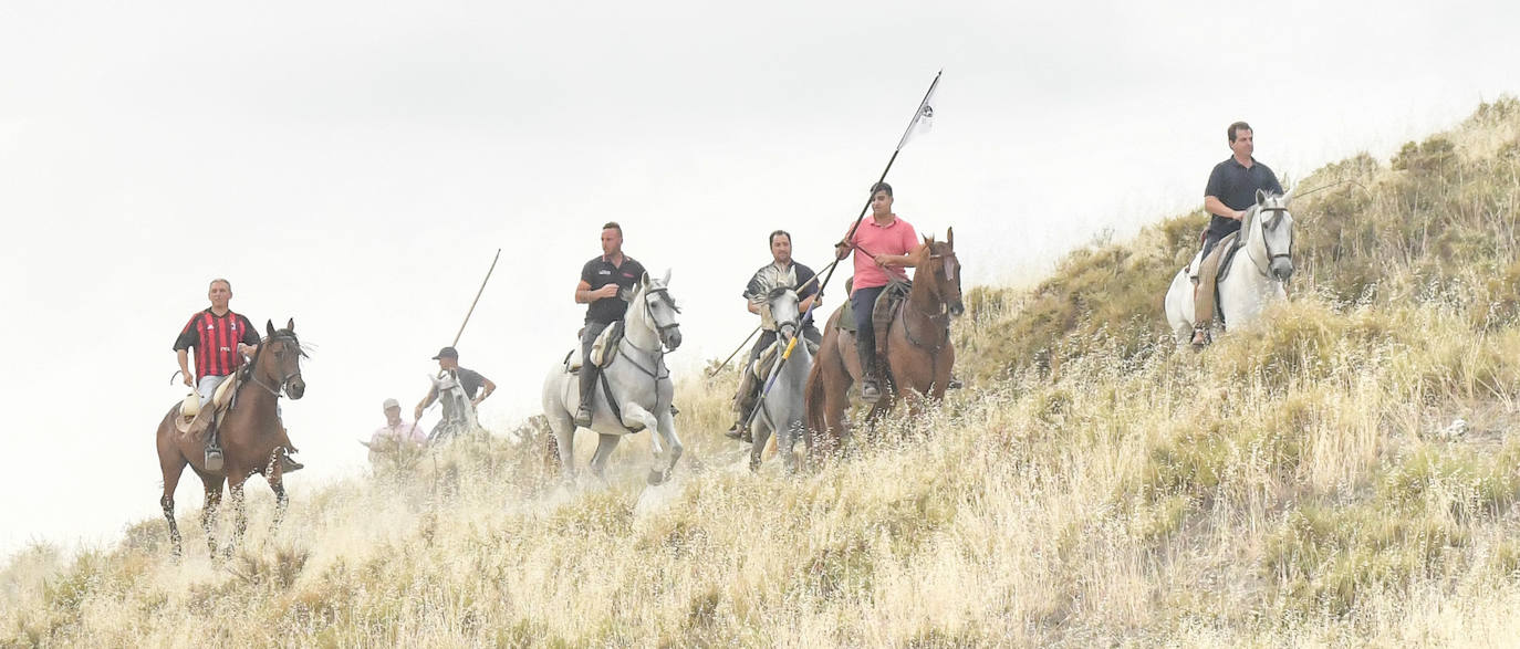 Las mejores imágenes del encierro de Arrabal de Portillo