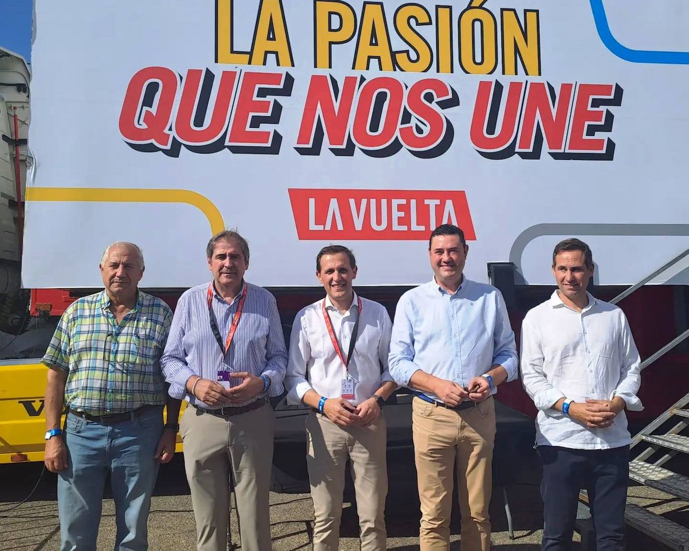 El paso de La Vuelta por Íscar, en imágenes