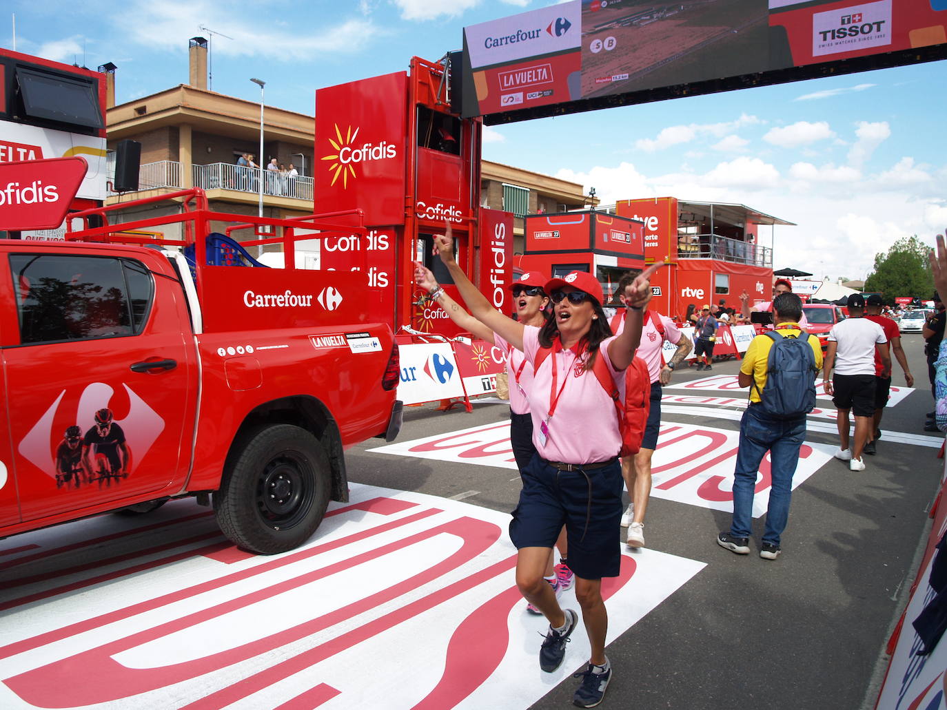 El paso de La Vuelta por Íscar, en imágenes