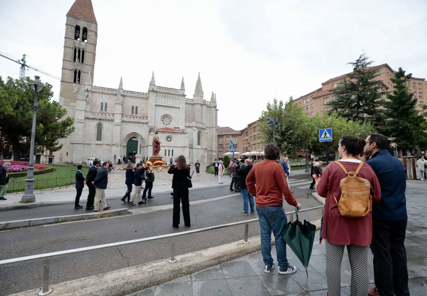 La procesión de las Angustias y la Preciosísima Sangre, en imágenes