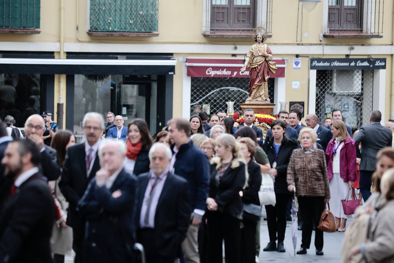 La procesión de las Angustias y la Preciosísima Sangre, en imágenes