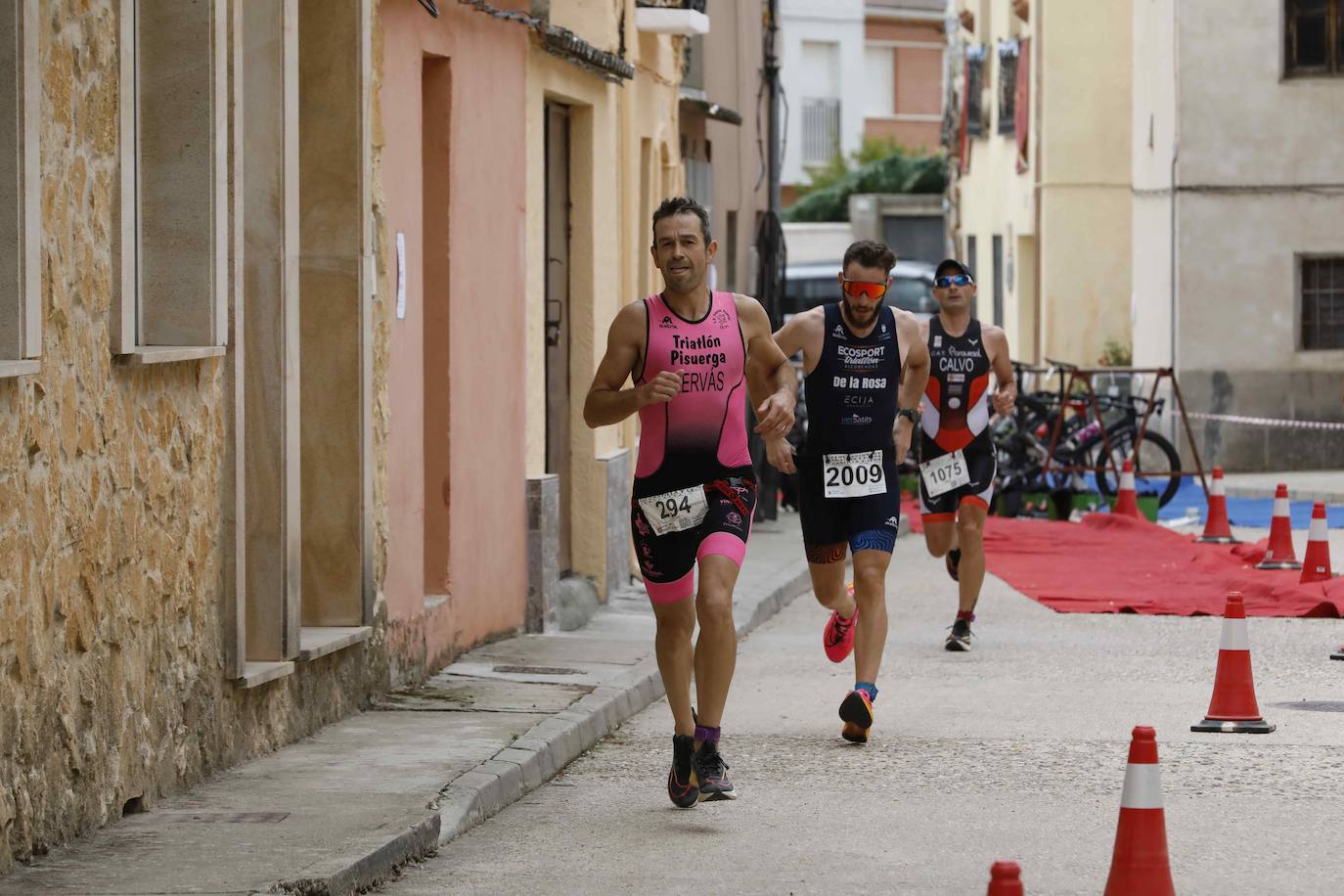 El Triatlón Bodegas de Valbuena de Duero, en imágenes