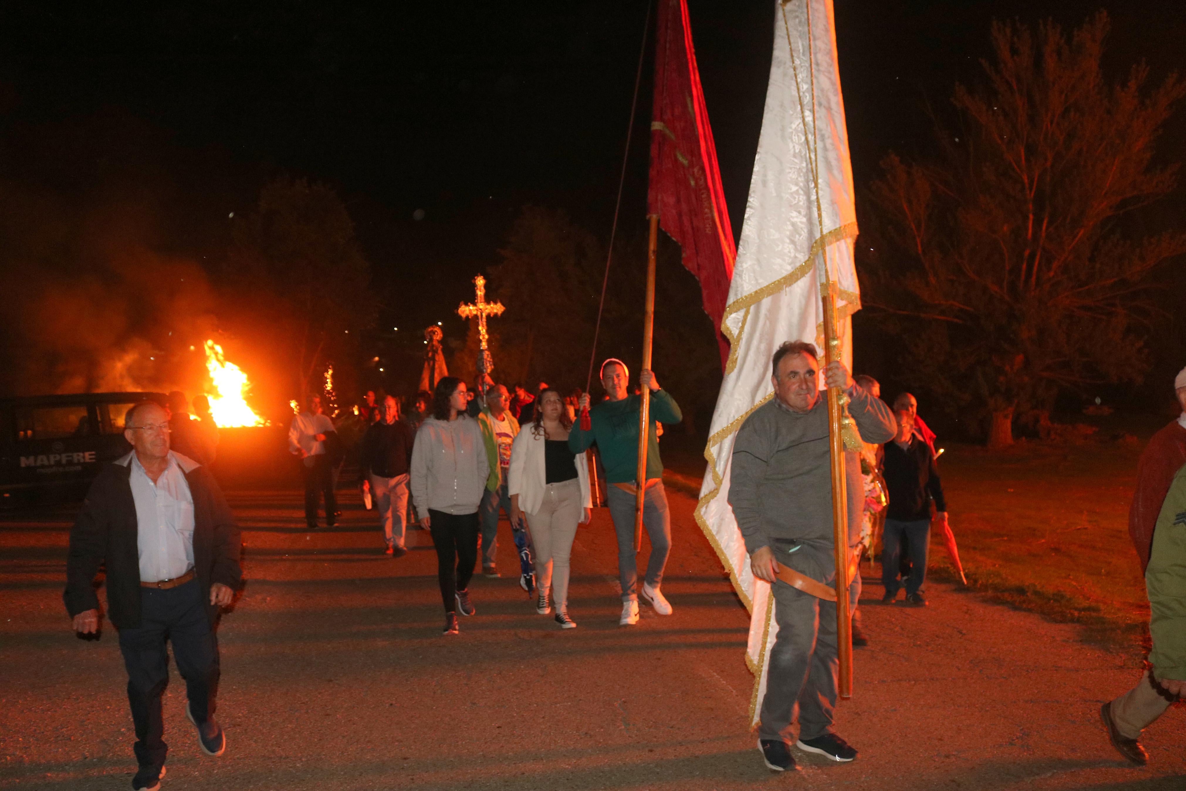 Devoción al resplandor de las hogueras en Palenzuela