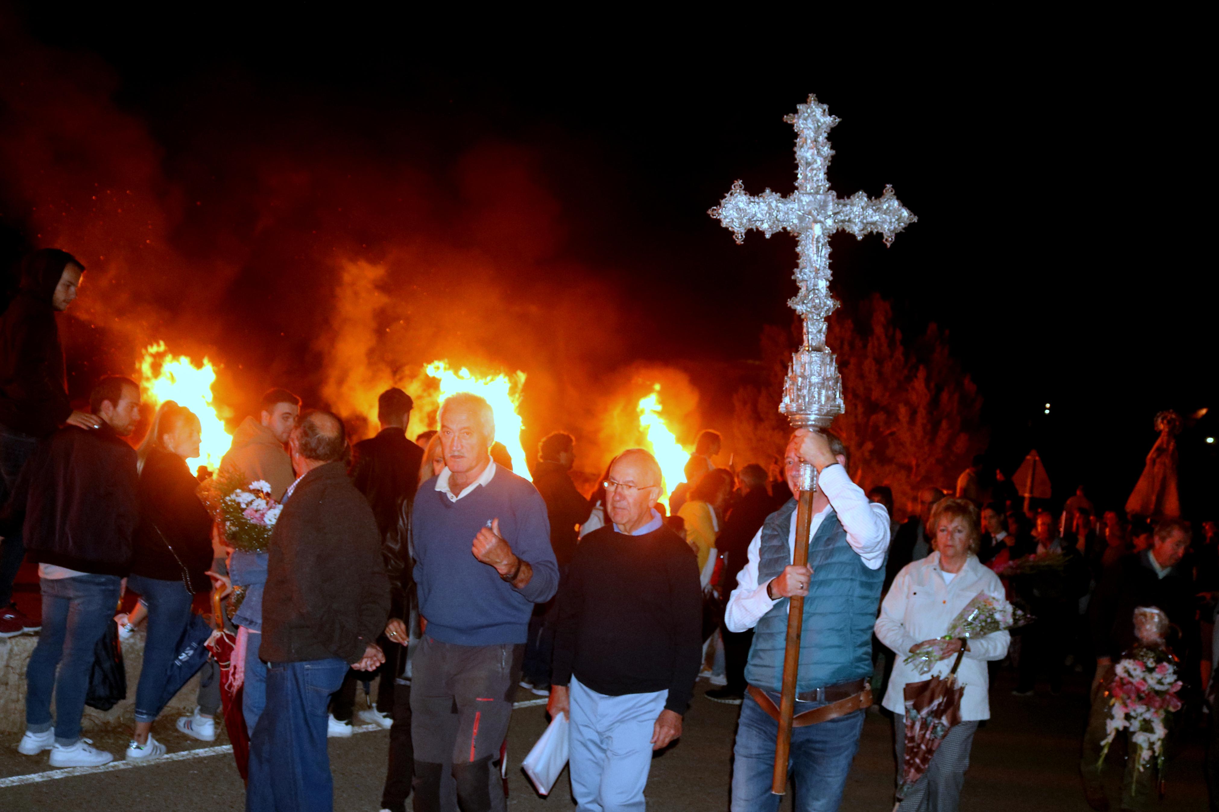 Devoción al resplandor de las hogueras en Palenzuela