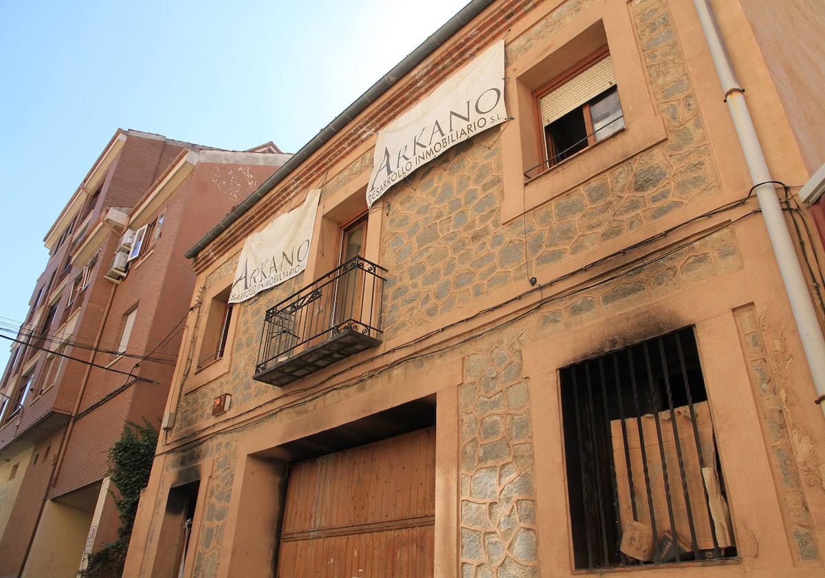 Edificio de la calle Velódromo donde se produjo el incendio.