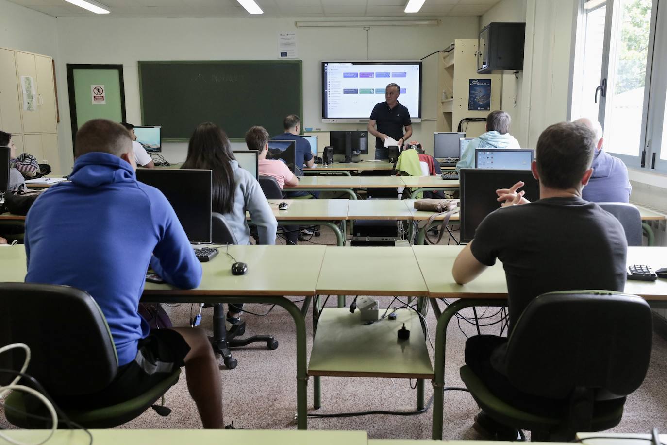 Alumnos en una clase del Instituto Galileo.