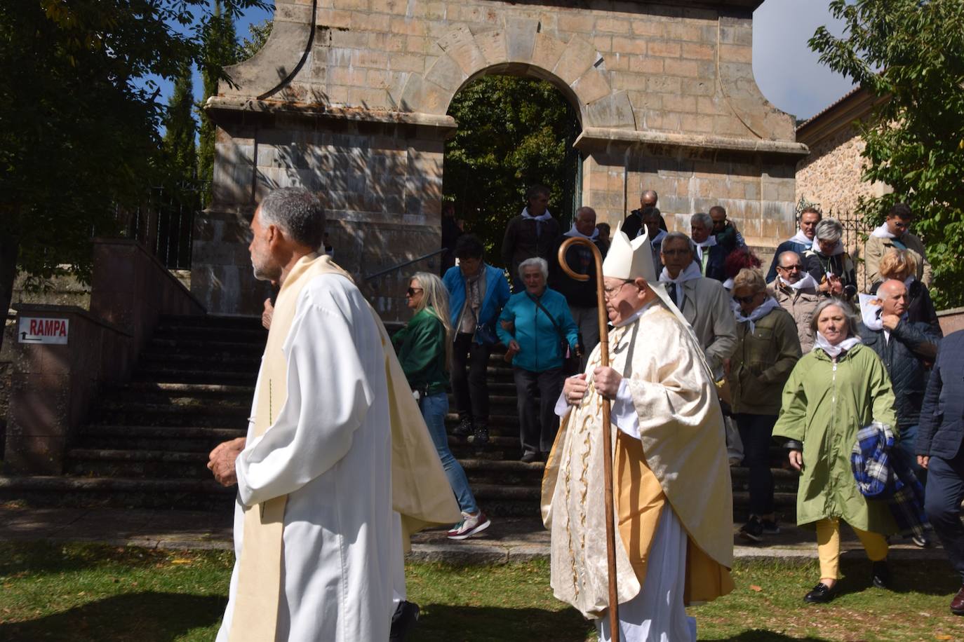 La romería de la Virgen del Brezo en Villafría de la Peña reúne a miles de fieles