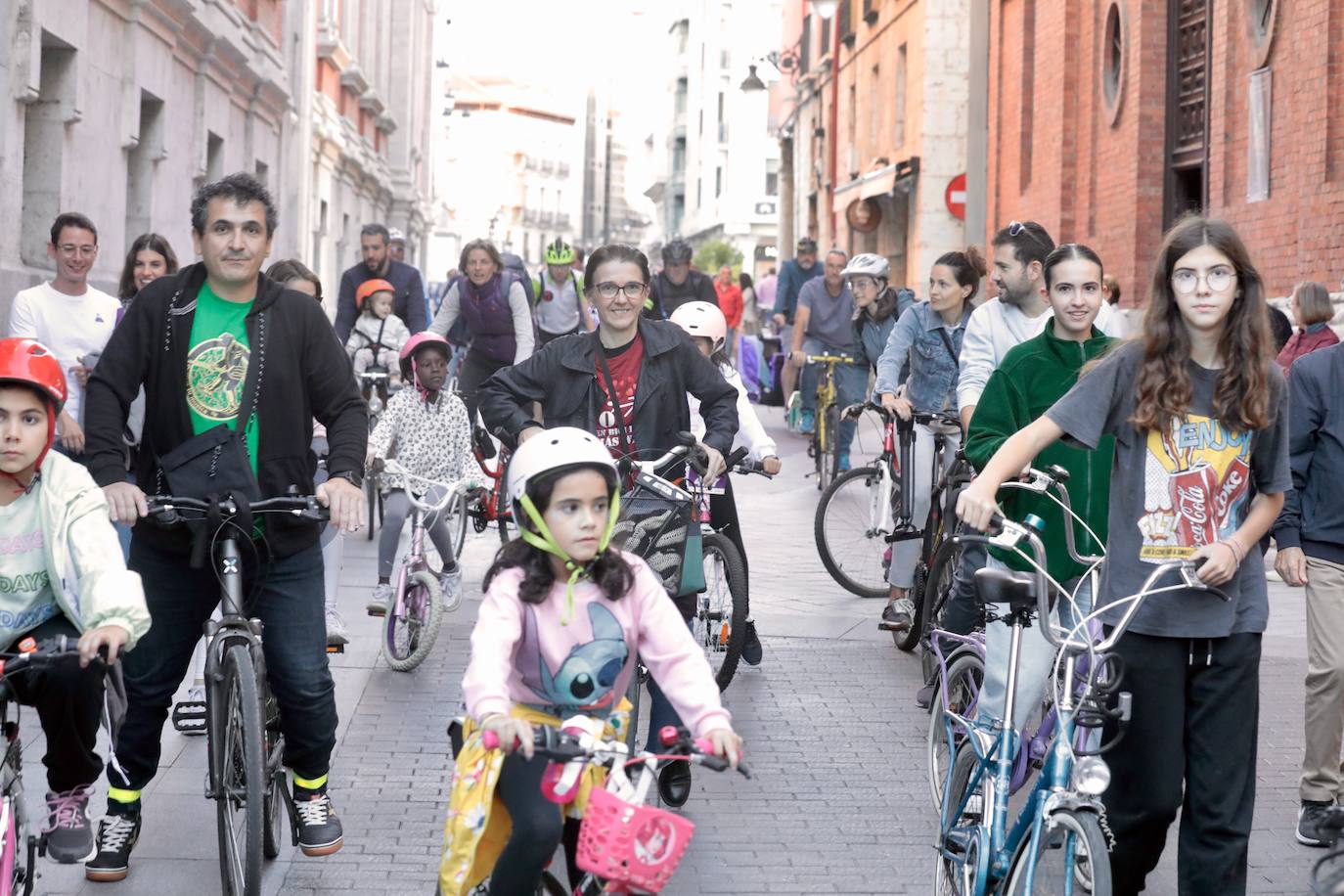 Las imágenes de la bicicletada del Día sin Coche en Valladolid