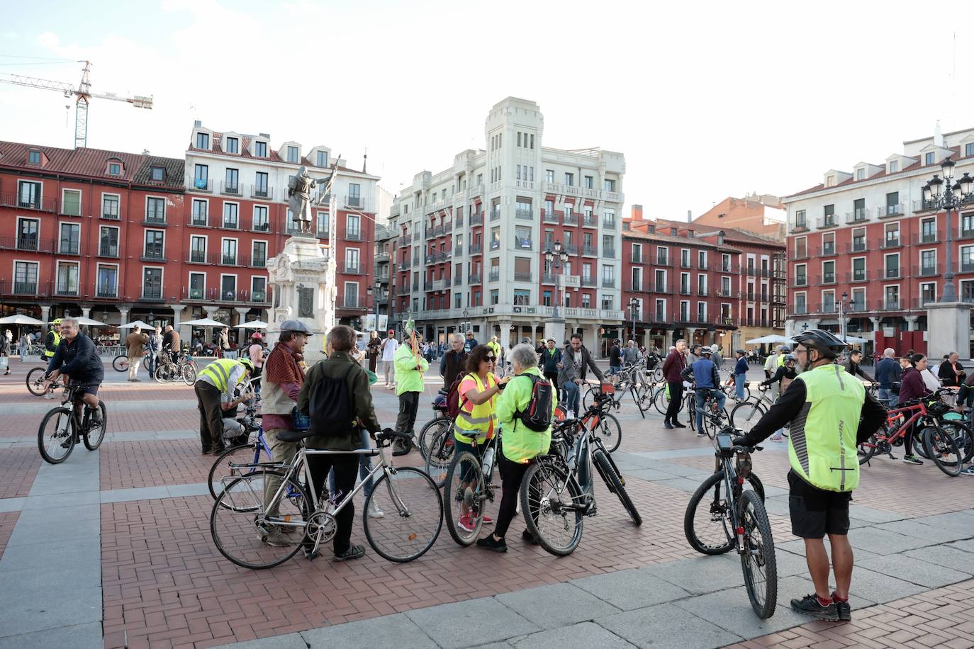 Las imágenes de la bicicletada del Día sin Coche en Valladolid