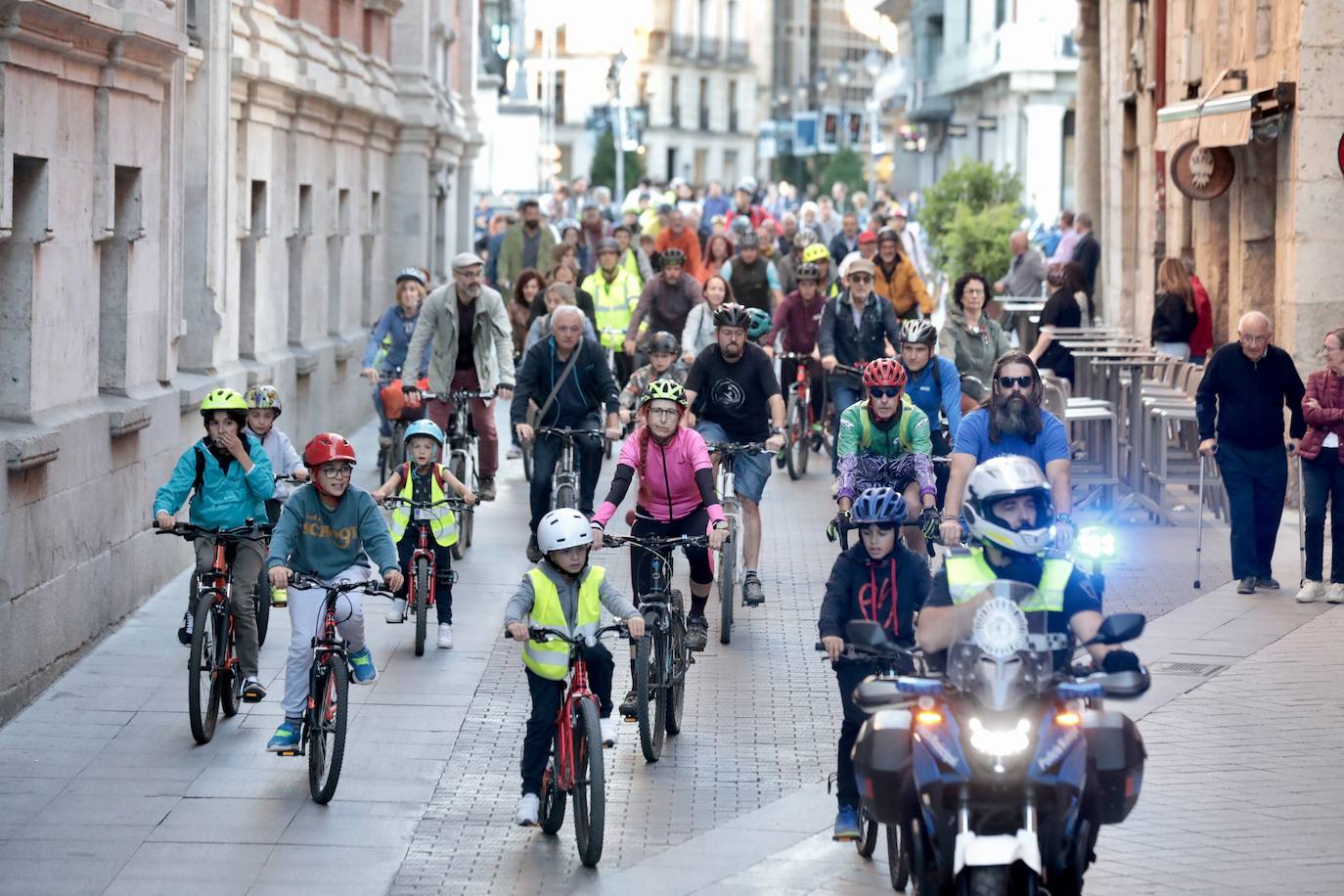 Las imágenes de la bicicletada del Día sin Coche en Valladolid