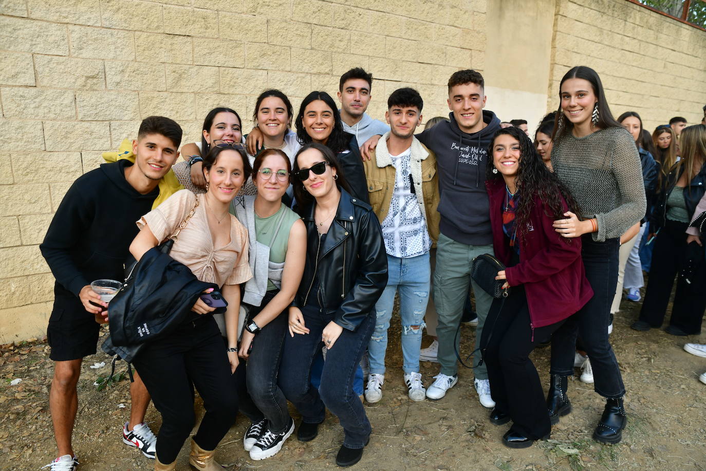 Las colas del concierto de Quevedo en Valladolid, en imágenes (2/2)