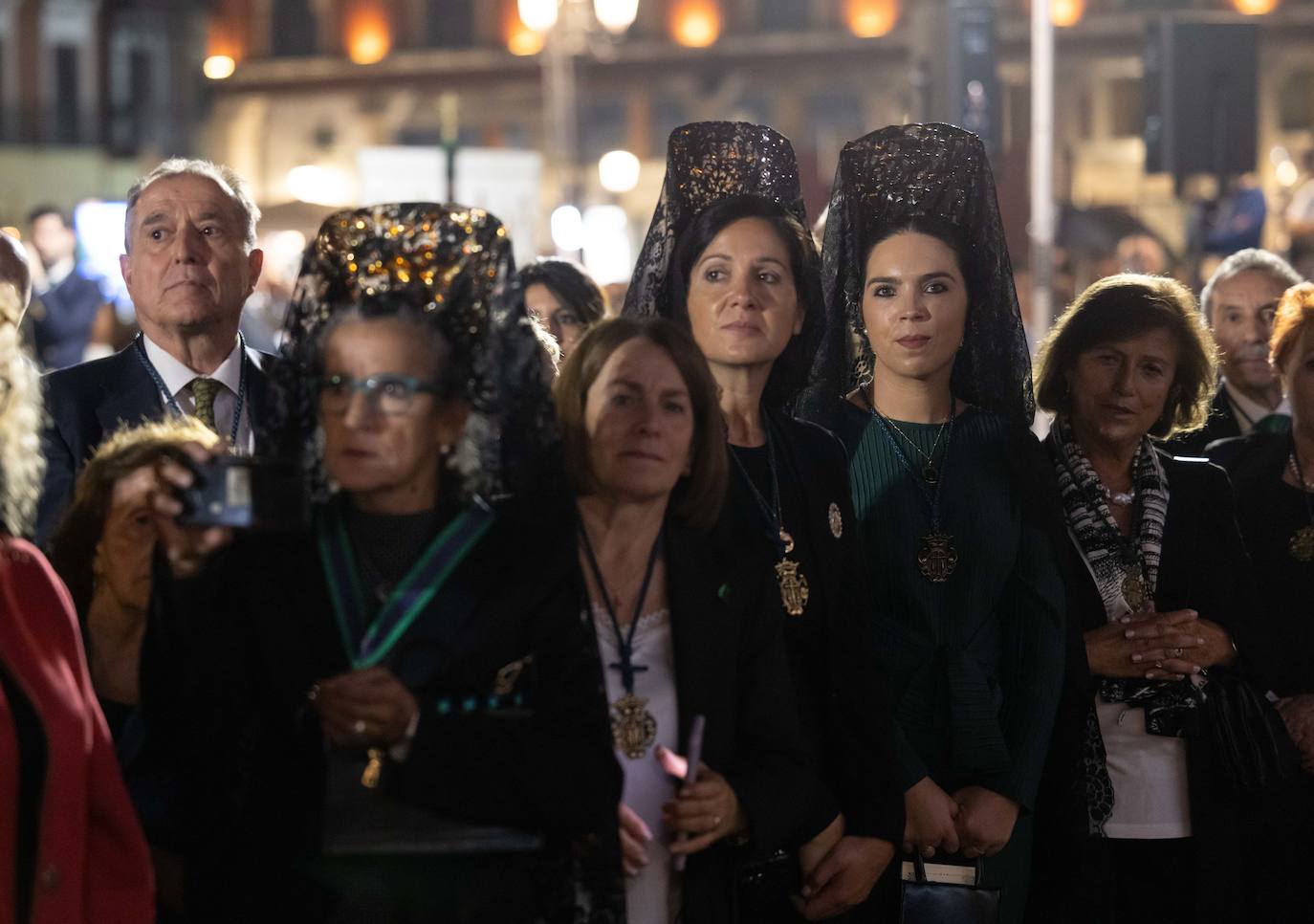 Procesión triunfal de la Santa Vera Cruz Coronada en Valladolid (II)