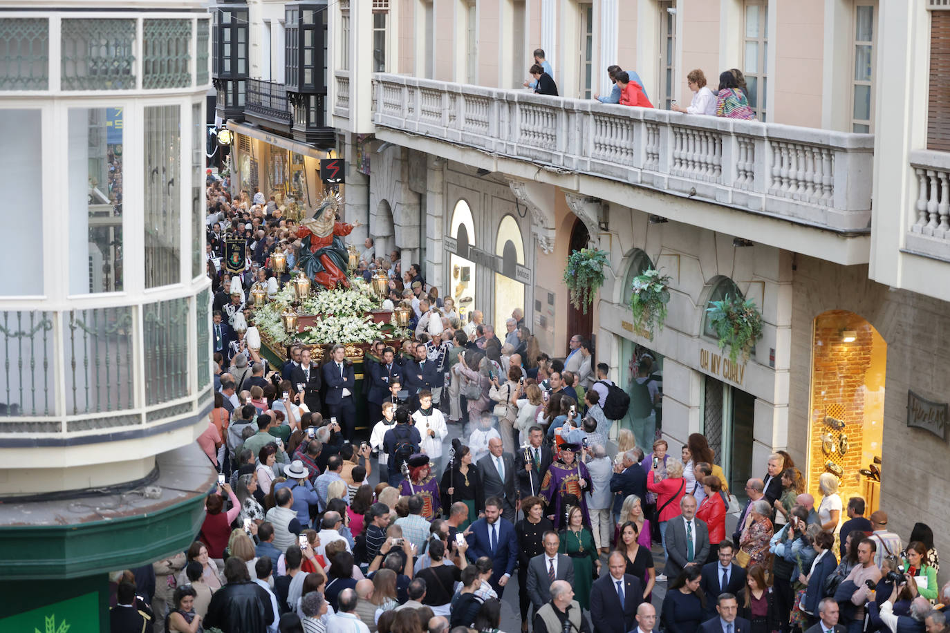 Procesión triunfal de la Santa Vera Cruz Coronada en Valladolid (I)