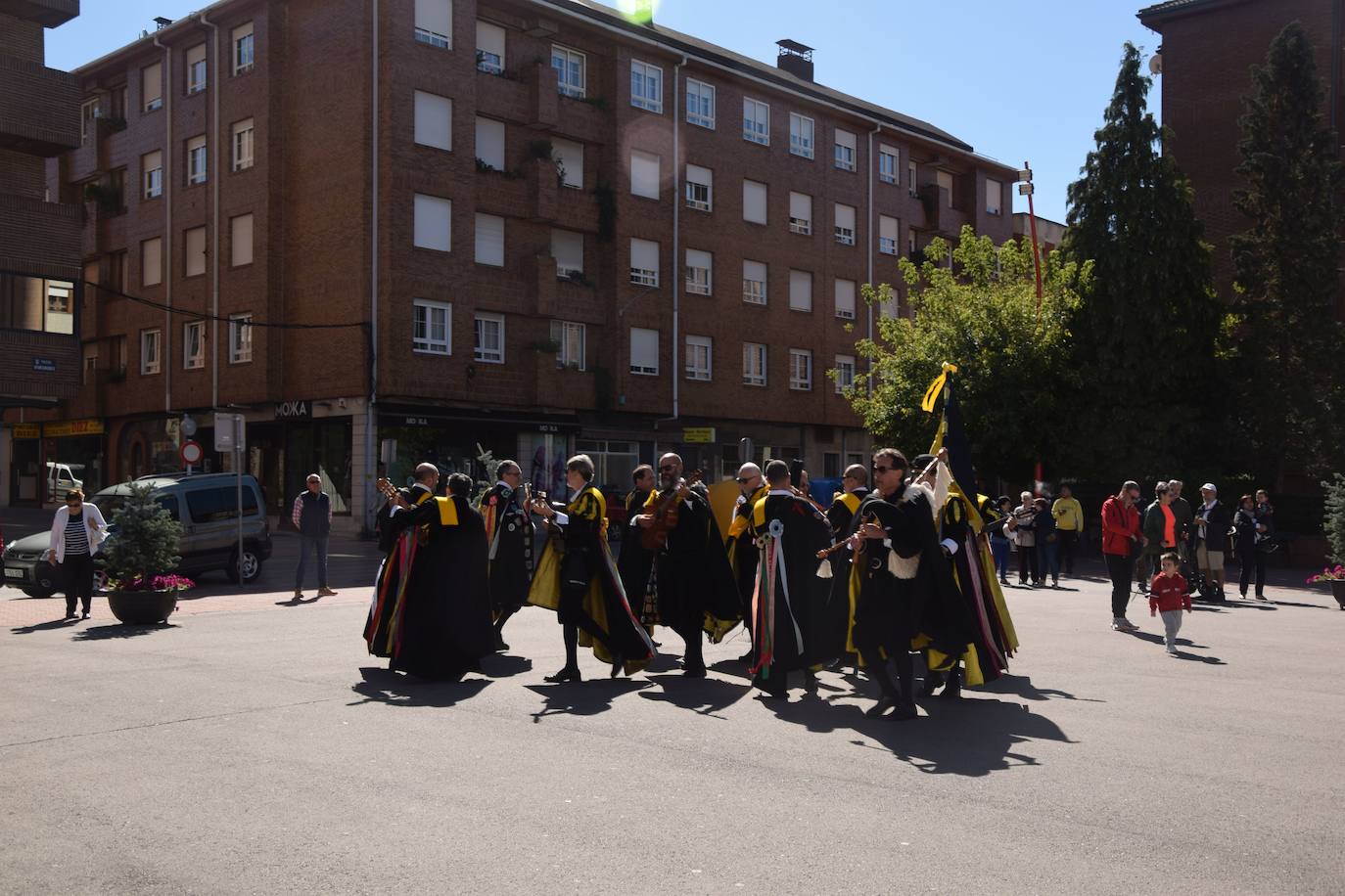 Homenaje en Guardo al peregrino