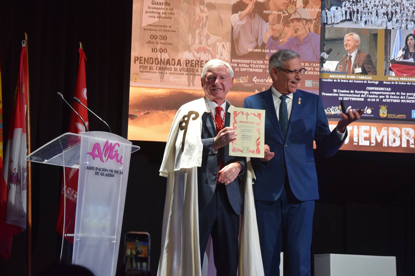 Homenaje en Guardo al peregrino