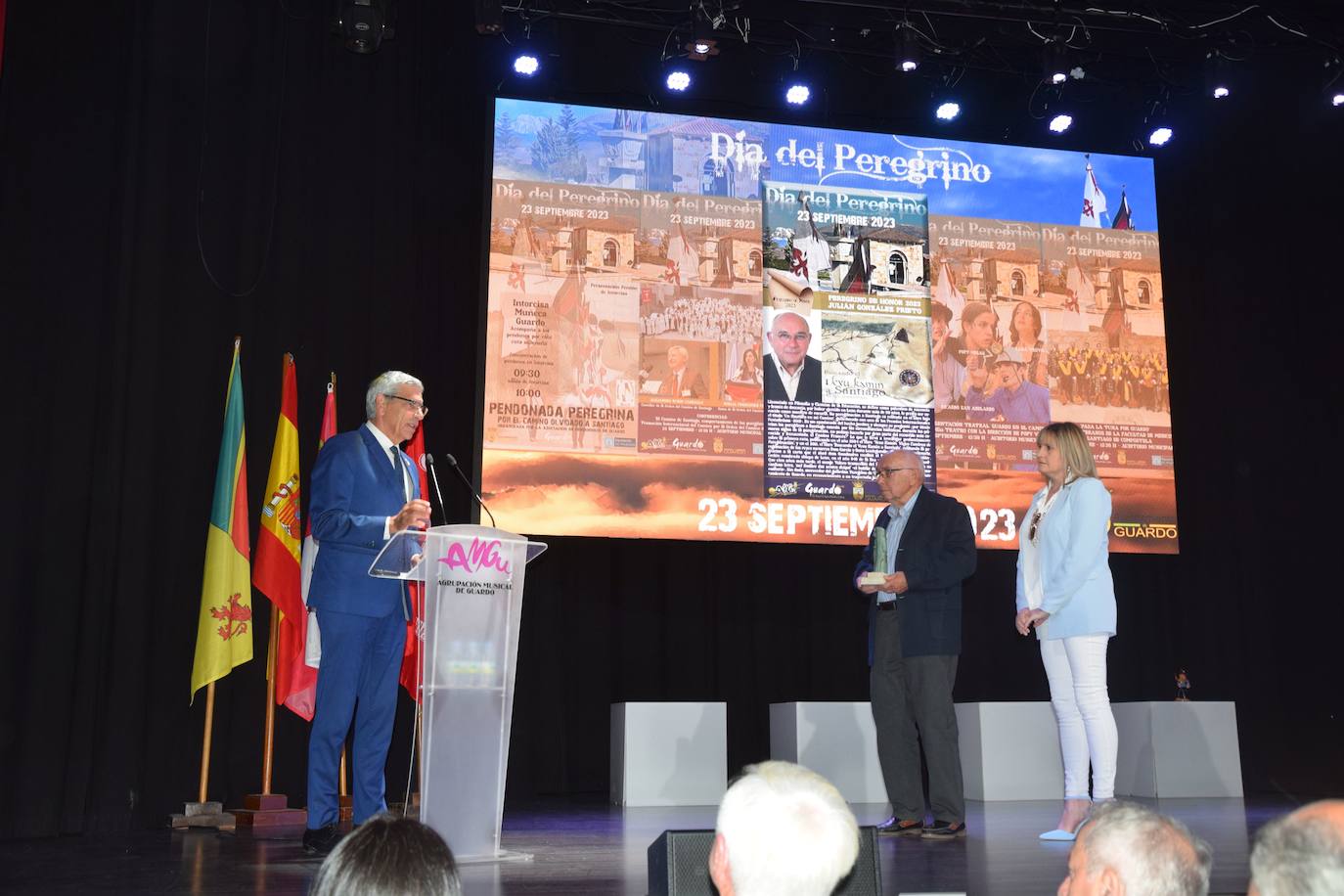 Homenaje en Guardo al peregrino
