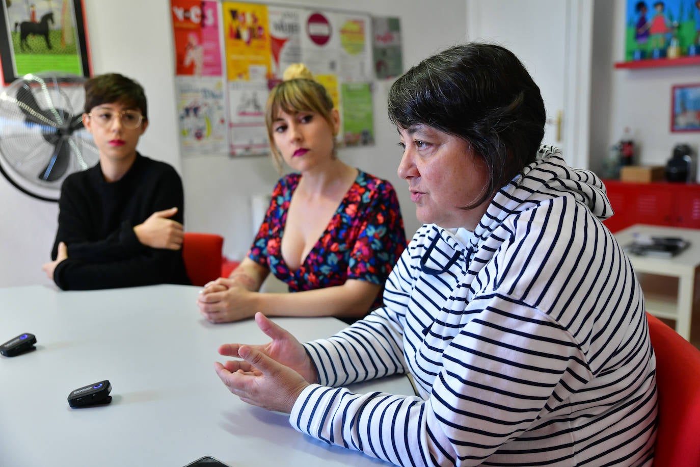 De izquierda a derecha: Beatriz Martín, Lara Herrero y Yeni Martín, en un momento de la entrevista.