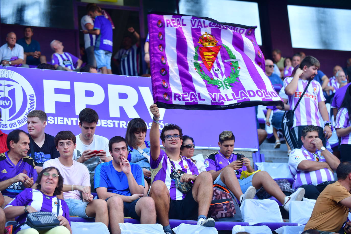 Búscate en la grada de Zorrilla (1/4)