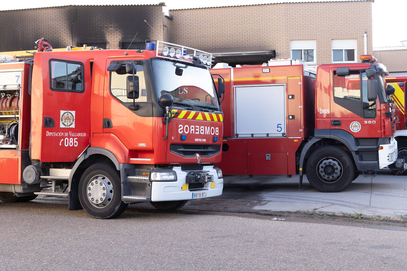 Incendio en tres naves de Santovenia de Pisuerga