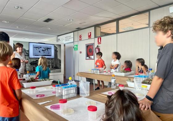 Uno de los talleres organizaod con motivo de la 'Noche Europea de los Investigadores'.